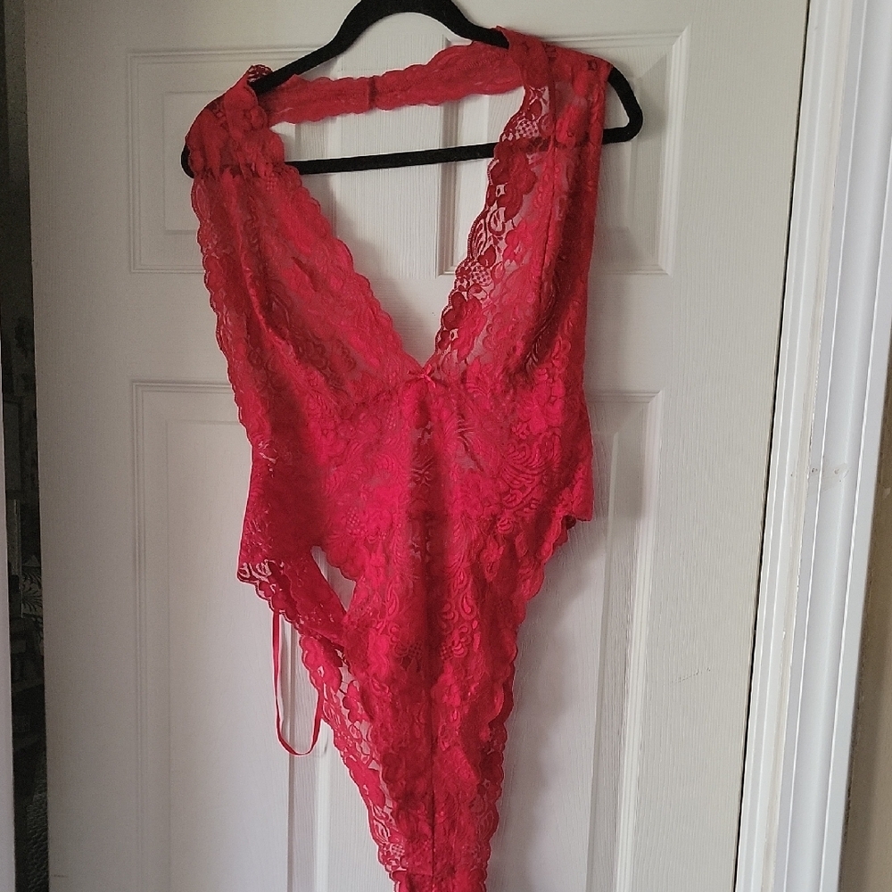 NWOT Frederick's of Hollywood Red Lace Teddy